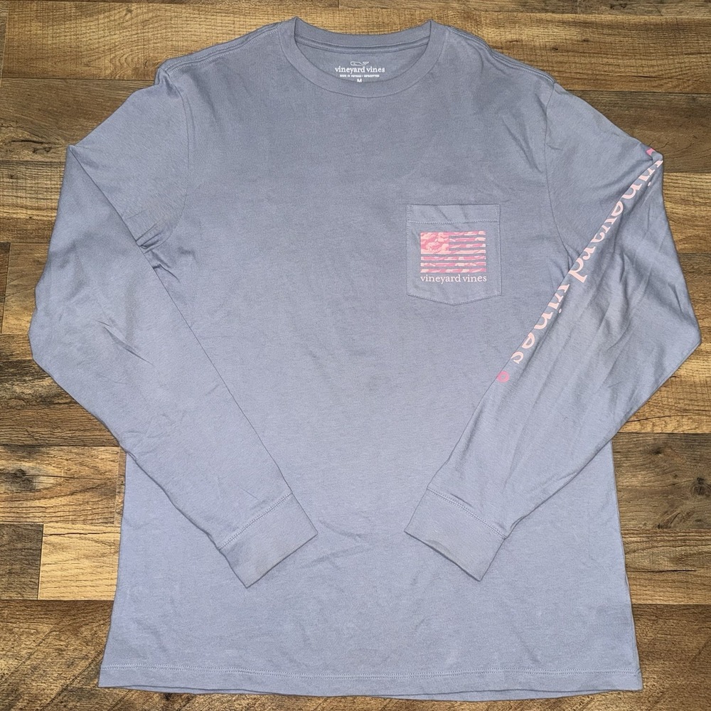 Vineyard Vines Graphic T Shirt Men's Blue Flag Pocket Logo Long Sleeve Size M